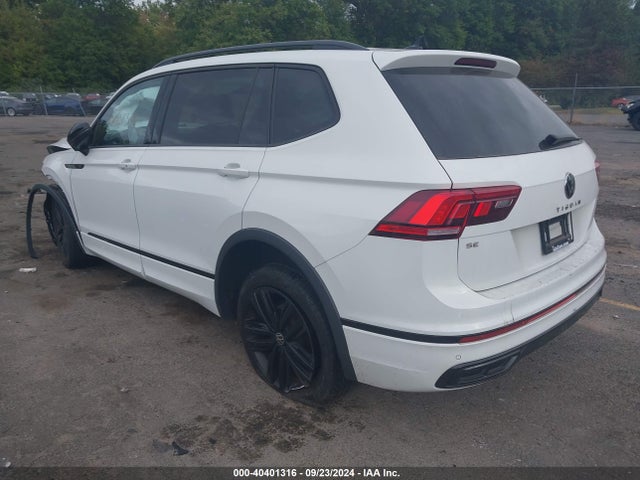 3VV8B7AX8NM033982 Volkswagen Tiguan 2.0t Se R-line Black
