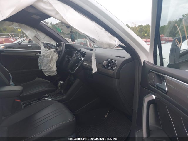 3VV8B7AX8NM033982 Volkswagen Tiguan 2.0t Se R-line Black