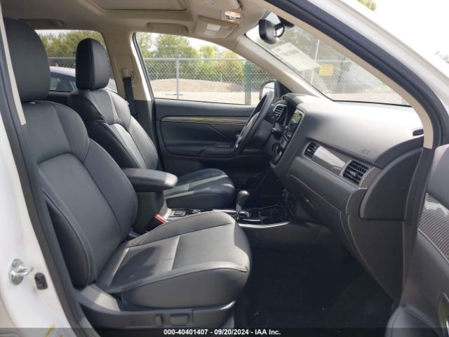 JA4AZ3A35KZ020788 Mitsubishi Outlander Sel