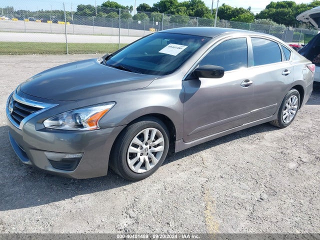 Nissan Altima 2.5 S 2014 1N4AL3AP8EN252975 Image 2