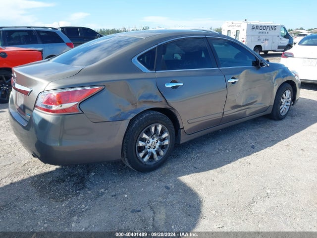 Nissan Altima 2.5 S 2014 1N4AL3AP8EN252975 Image 4