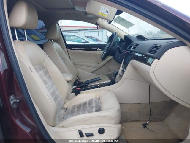 1VWCT7A33EC067507 Volkswagen Passat 1.8t Sel Premium