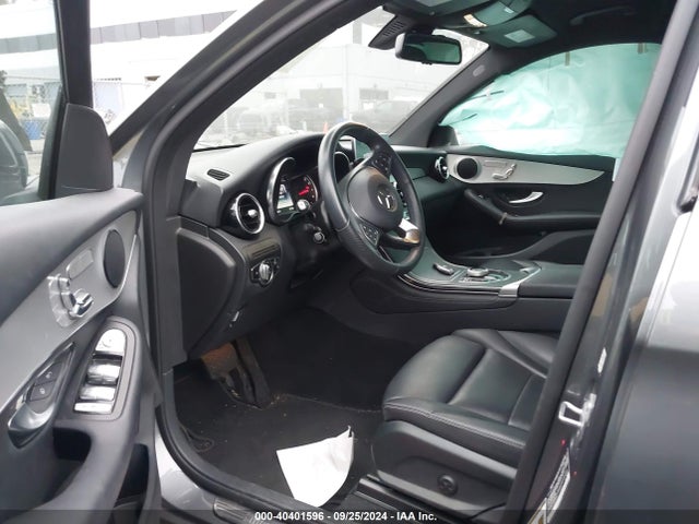 WDC0G4JB2KF631250 Mercedes-Benz GLC 300