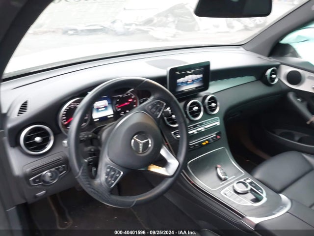 WDC0G4JB2KF631250 Mercedes-Benz GLC 300