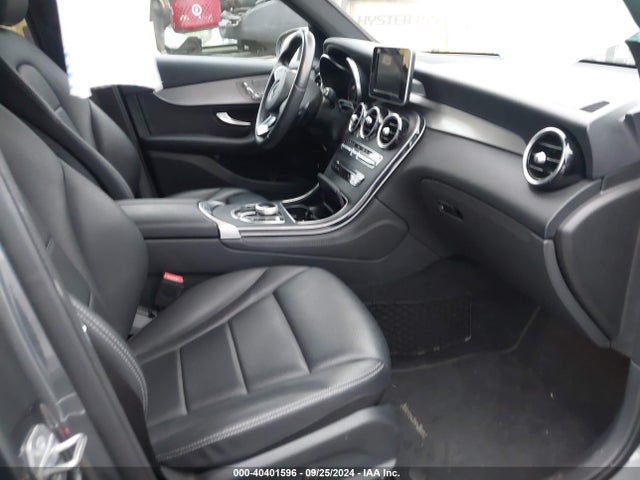 WDC0G4JB2KF631250 Mercedes-Benz GLC 300