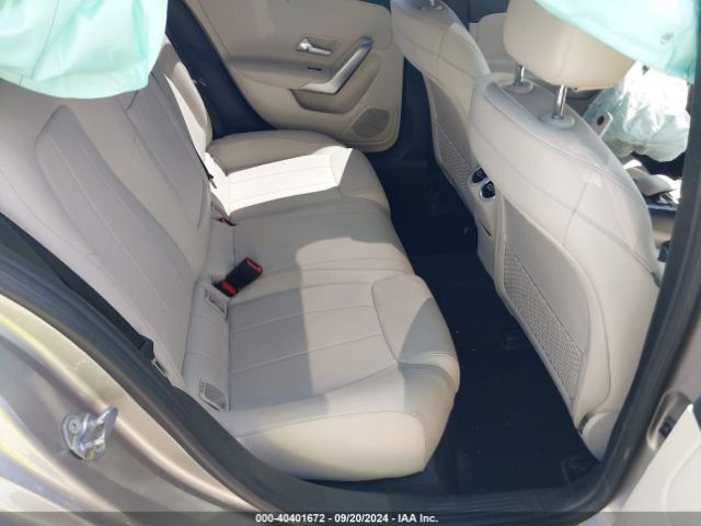 WDD3G4EB7KW001808 Mercedes-Benz A 220