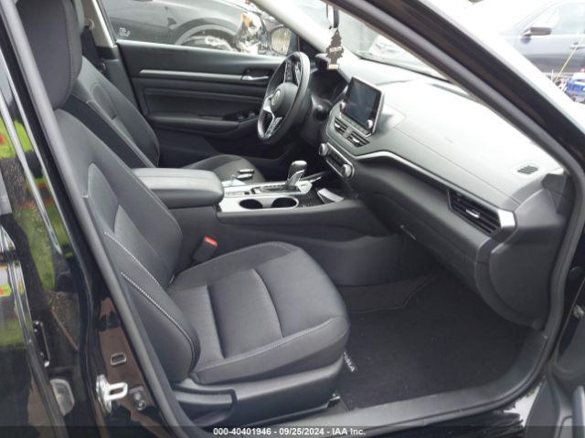 1N4BL4DW6NN330232 Nissan Altima Sv Intelligent Awd