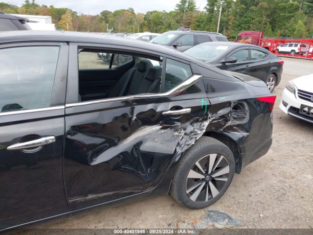 1N4BL4DW6NN330232 Nissan Altima Sv Intelligent Awd