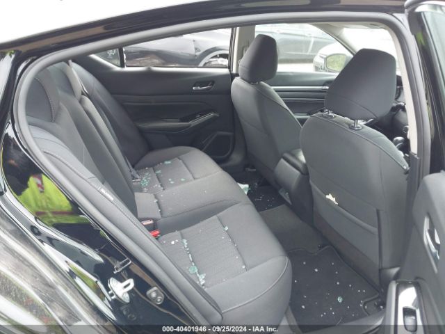 1N4BL4DW6NN330232 Nissan Altima Sv Intelligent Awd