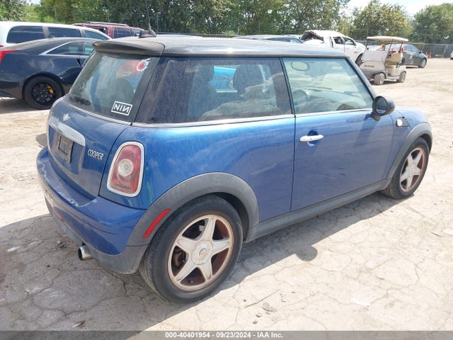 2007 MINI COOPER WMWMF33597TT51925 Photo 3