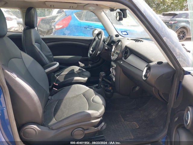 2007 MINI COOPER WMWMF33597TT51925 Photo 4