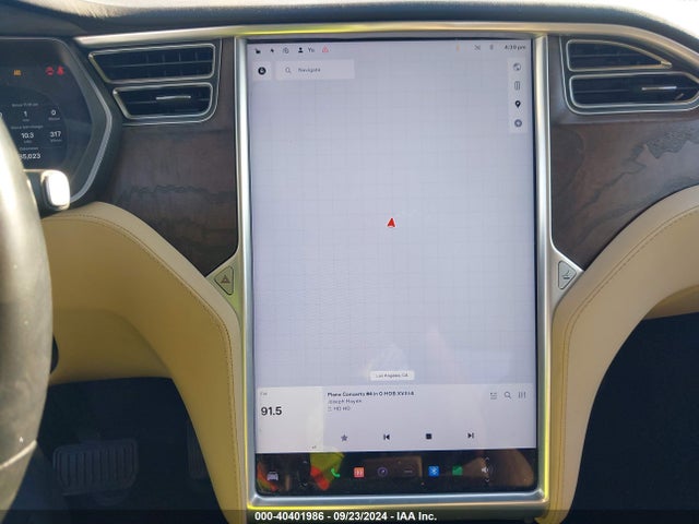 Tesla Model X 60d/70d/75d/90d 2016 5YJXCAE29GF002833 Image 19