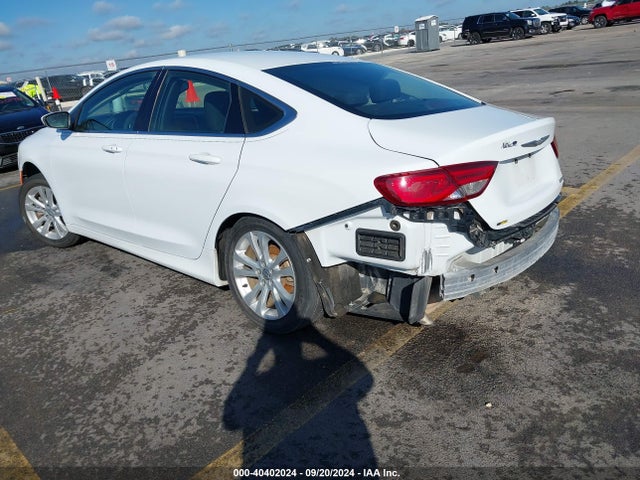 Chrysler 200 Limited 2015 1C3CCCAB5FN570811 Image 3