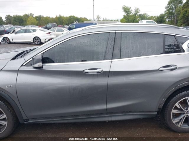 SJKCH5CR7JA048245 Infiniti Qx30 Premium