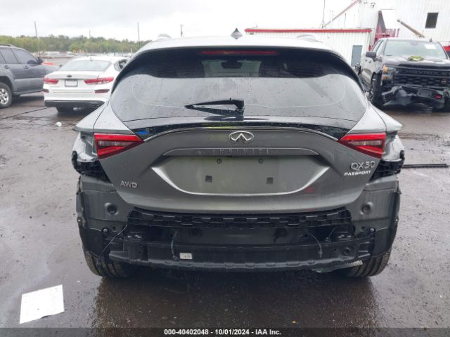 SJKCH5CR7JA048245 Infiniti Qx30 Premium