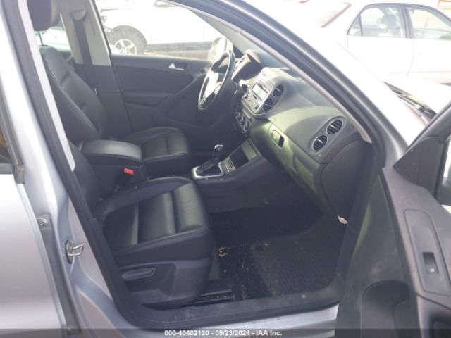 WVGBV3AX9EW542429 Volkswagen TIGUAN SE