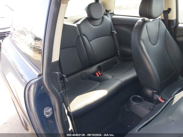 2011 MINI COOPER WMWSU3C58BT252034 Photo 7