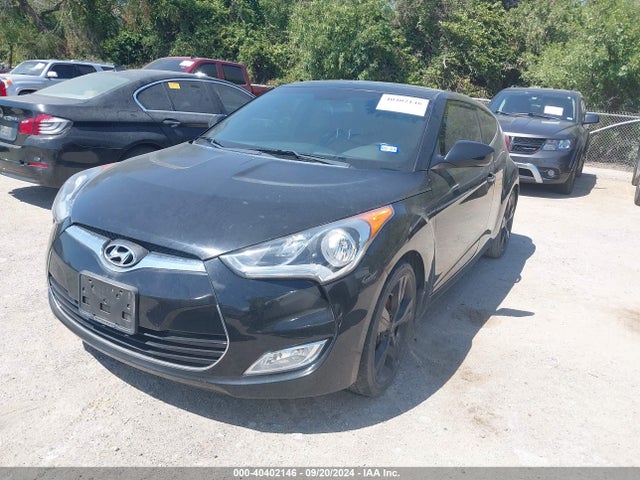 Hyundai Veloster Value Edition 2017 KMHTC6AD7HU318352 Image 2