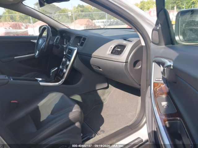 YV140MEK4F1250499 Volvo V60 T5 Premier