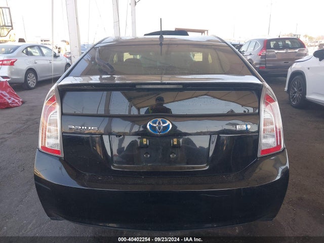 Toyota Prius Two 2015 JTDKN3DU4F0482201 Image 17