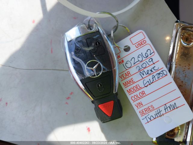 WDCTG4GB7KU001675 Mercedes-Benz Gla 250 4matic