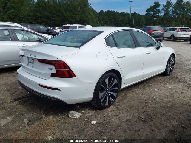 2023 VOLVO S60 7JRL12FA1PG252140 Photo 3