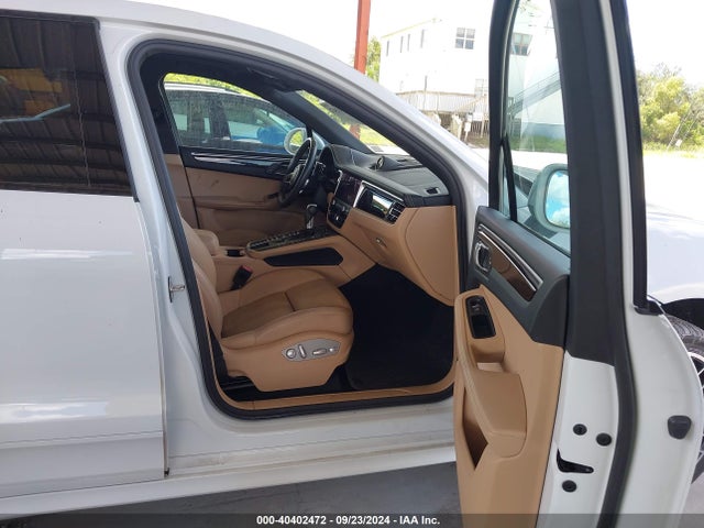 2019 PORSCHE MACAN WP1AA2A51KLB00728 Photo 4