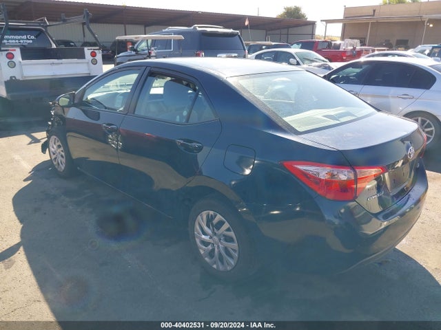 Toyota COROLLA LE 2017 5YFBURHE2HP697013 Image 3