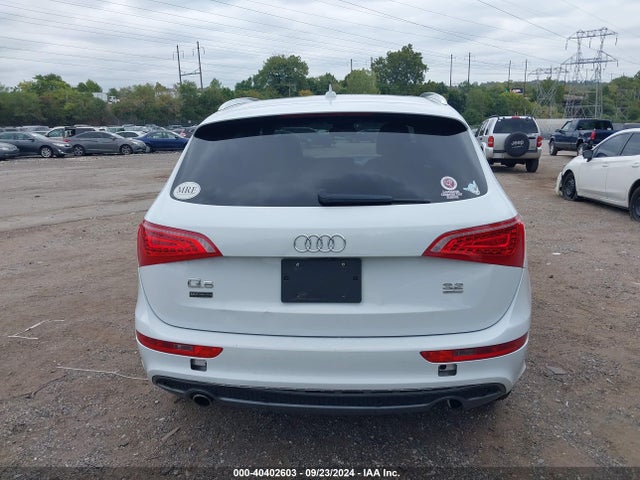 2012 Audi Q5 3.2 Premium Plus მანქანა იყიდება აუქციონზე, vin: WA1DKAFP7CA068178, აუქციონის ნომერი: 40402603