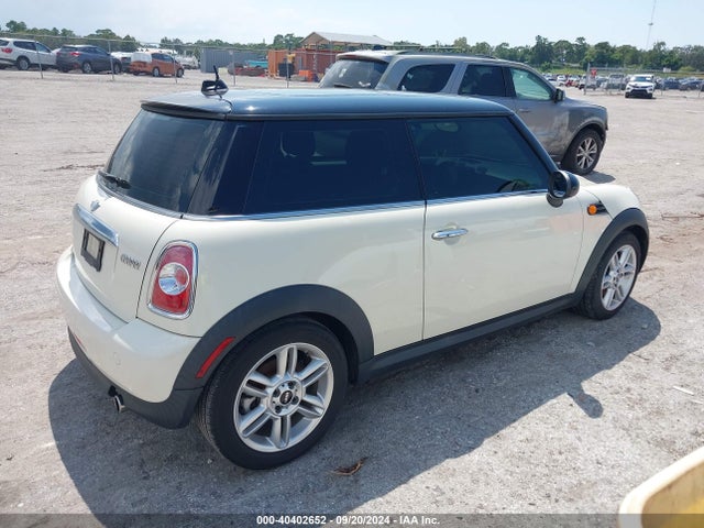 2012 MINI COOPER WMWSU3C54CT257331 Photo 3
