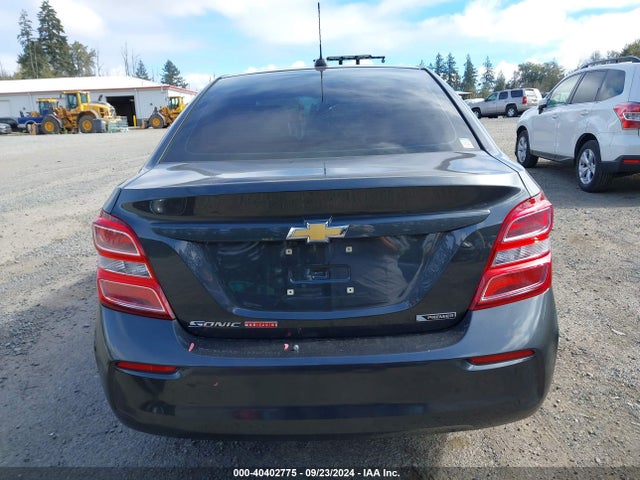 Chevrolet Sonic Premier 2018 1G1JF5SB7J4139916 Image 17