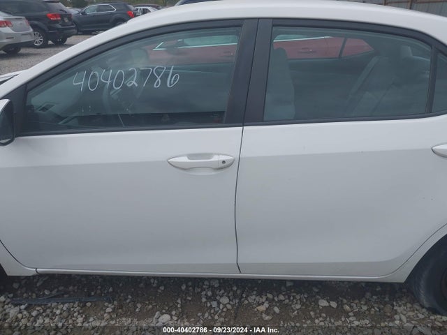 Toyota COROLLA LE 2015 5YFBURHE7FP256104 Image 14