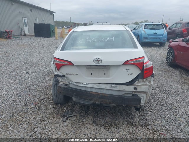 Toyota COROLLA LE 2015 5YFBURHE7FP256104 Image 16