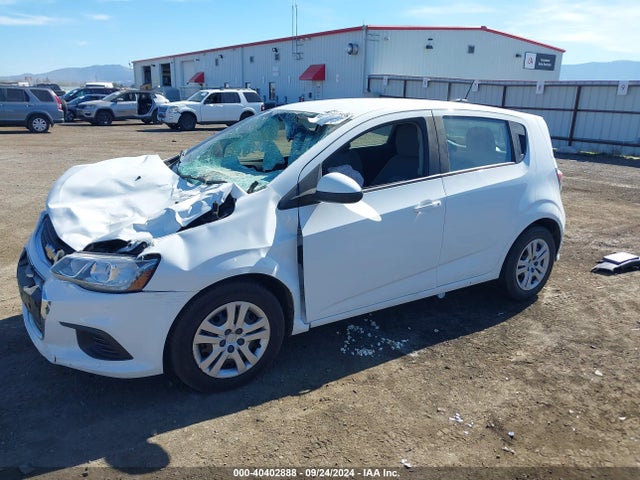 Chevrolet Sonic Lt Auto 2018 1G1JG6SH0J4105498 Image 2