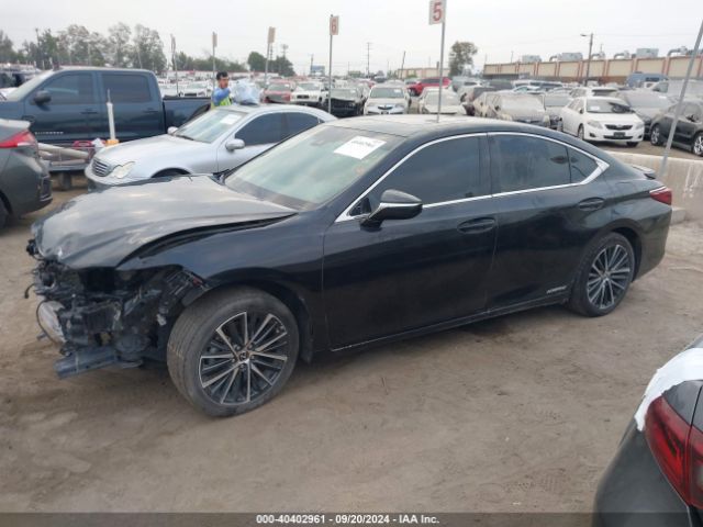 58ADA1C14NU024492 Lexus ES 300H