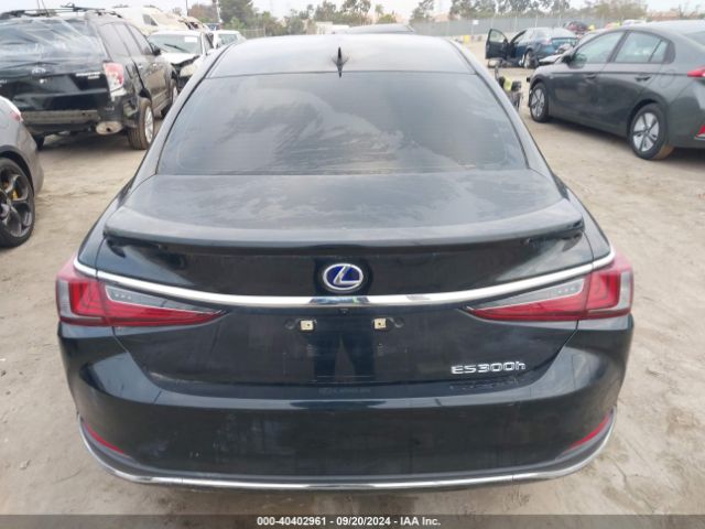 58ADA1C14NU024492 Lexus ES 300H