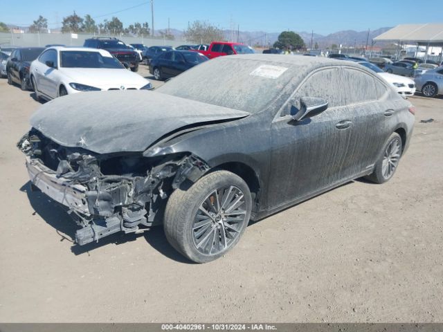 58ADA1C14NU024492 Lexus ES 300H