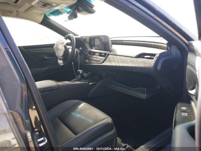 58ADA1C14NU024492 Lexus ES 300H
