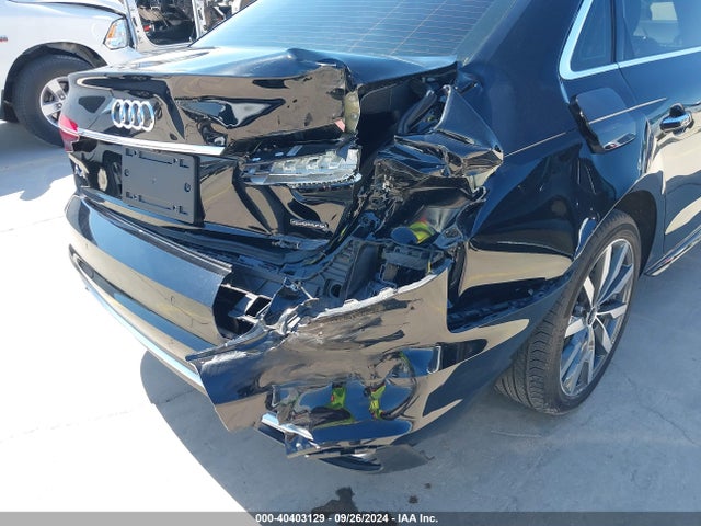WAUBBAF4XNA024372 Audi A4 Premium Plus 40 Tfsi Quattro S Tronic