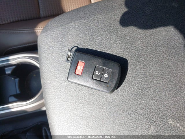 3TMGZ5AN4NM460696 Toyota Tacoma Limited