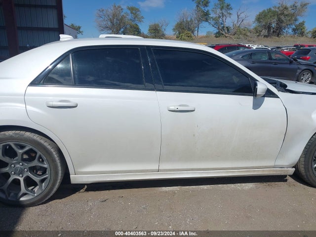 Chrysler 300 2015 2C3CCABT3FH501104 Image 13