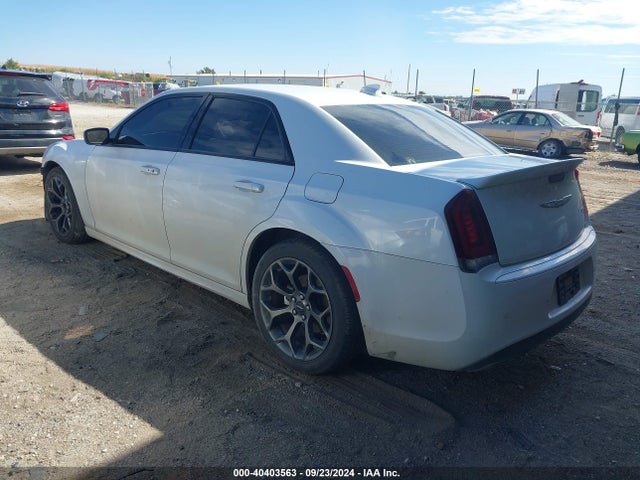 Chrysler 300 2015 2C3CCABT3FH501104 Image 3
