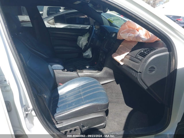 Chrysler 300 2015 2C3CCABT3FH501104 Image 5