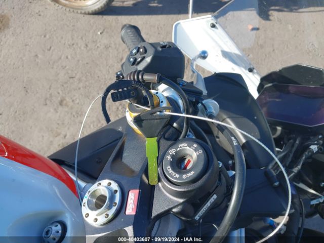 2023 APRILIA RSV4 ZD4KYUB05PS000827 Photo 10