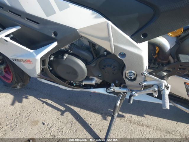 2023 APRILIA RSV4 ZD4KYUB05PS000827 Photo 8
