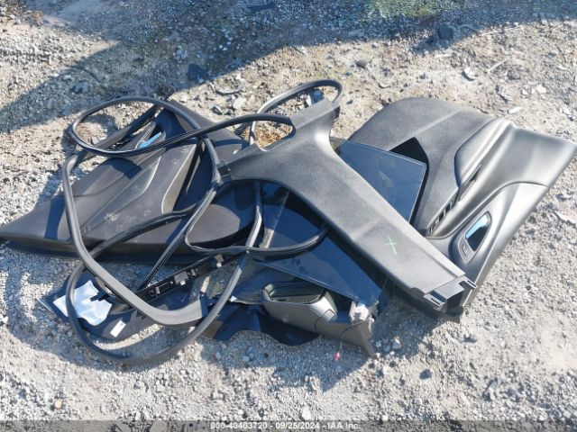 3GNAXPEX8KS525955 Chevrolet Equinox Premier