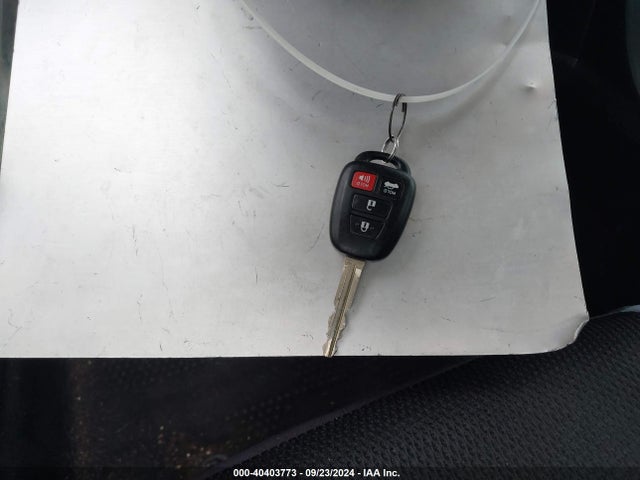 Toyota COROLLA LE 2017 5YFBURHE3HP596966 Image 11
