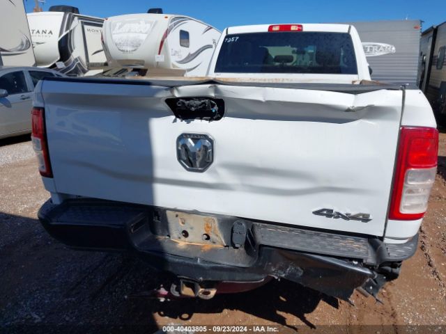 3C6UR5HJ9NG167257 RAM 2500 Tradesman  4x4 8' Box