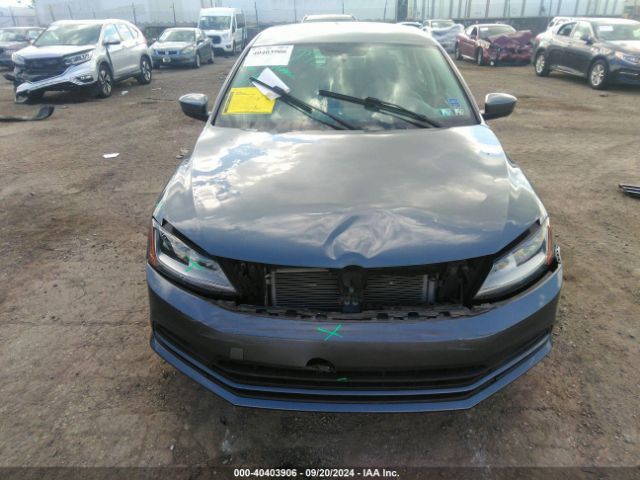 3VW2B7AJ4JM215119 Volkswagen Jetta 1.4t S