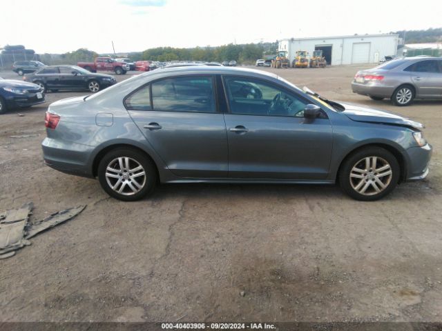 3VW2B7AJ4JM215119 Volkswagen Jetta 1.4t S